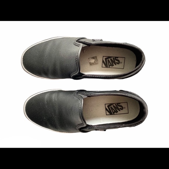 Vans Classic Slip-On Perf Leather Sneaker - Picture 4 of 10